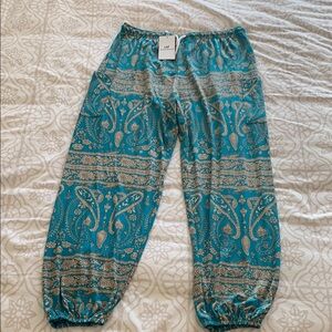 Women’s causal baggy jogger pants jammy, relaxed Boho fit.